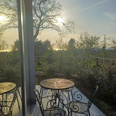 Montebello Apartament *