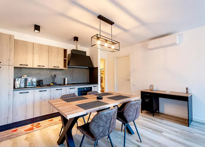 Montebello Apartman Trieszt